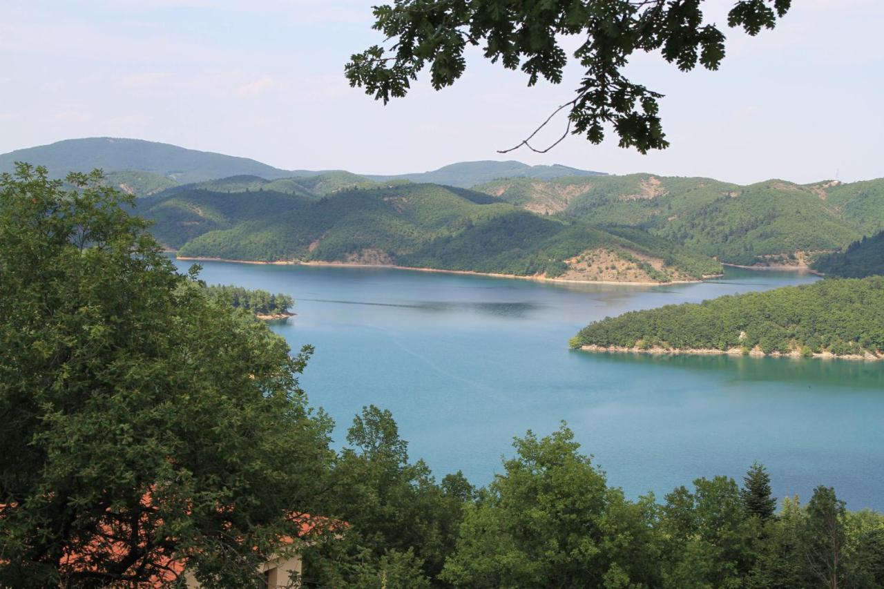Aparthotel Ktima Alonaki Plastiras-Stausee Exterior foto